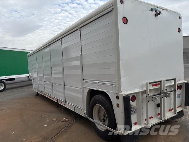 Mickey  Dzērienu pārvadāšanas piekabes