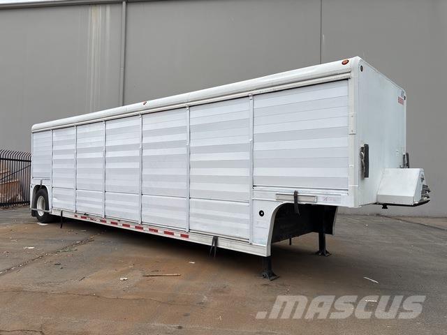 Mickey  Dzērienu pārvadāšanas piekabes