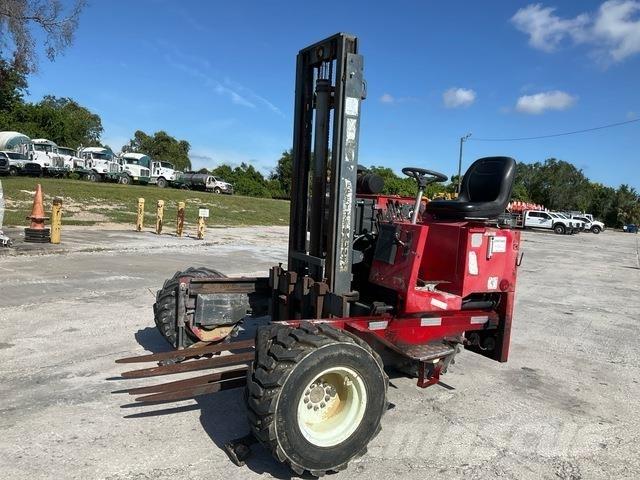 Moffett M5000 Kravas mašīnām piestiprināmie pacēlāji