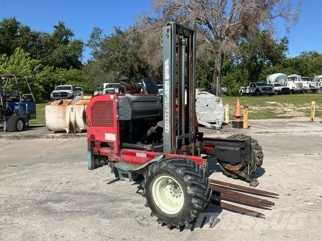 Moffett M5000 Kravas mašīnām piestiprināmie pacēlāji