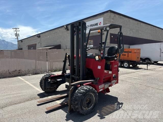 Moffett M55.4 Kravas mašīnām piestiprināmie pacēlāji