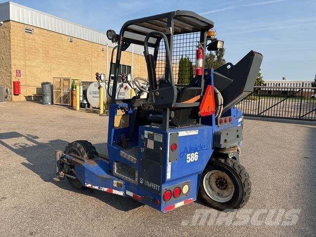 Moffett TM55.4 Kravas mašīnām piestiprināmie pacēlāji