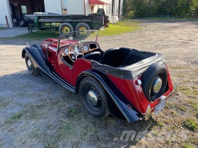 Morgan Plus 4 Automašīnas