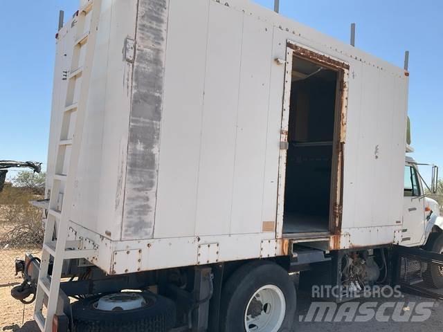Navistar 4700 Furgons