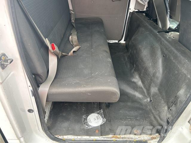 Nissan Atlas Platformas/izkraušana no sāniem