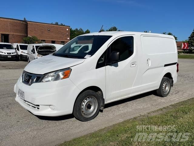 Nissan NV200 Preču pārvadāšanas furgoni