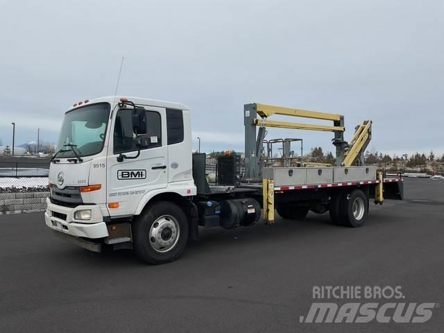 Nissan UD3300 Būvniecība- Citi