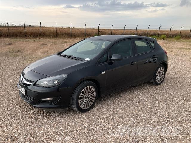 Opel Astra Automašīnas