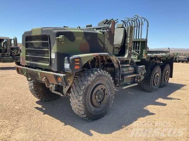 Oshkosh AMK23A1 Furgons