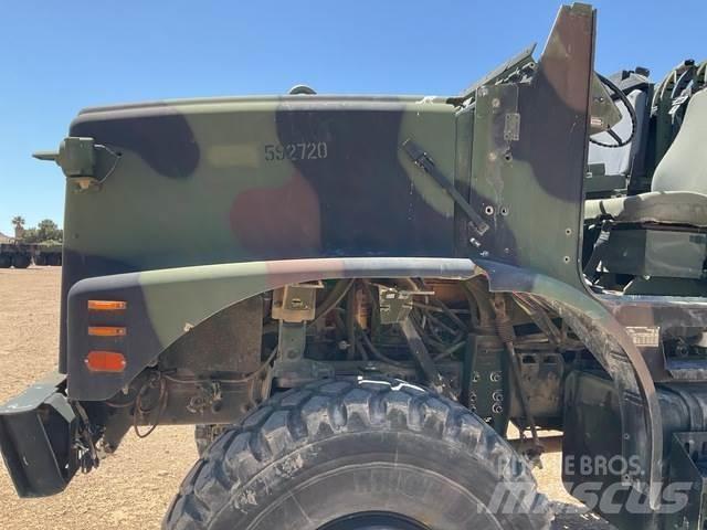 Oshkosh AMK23A1 Furgons