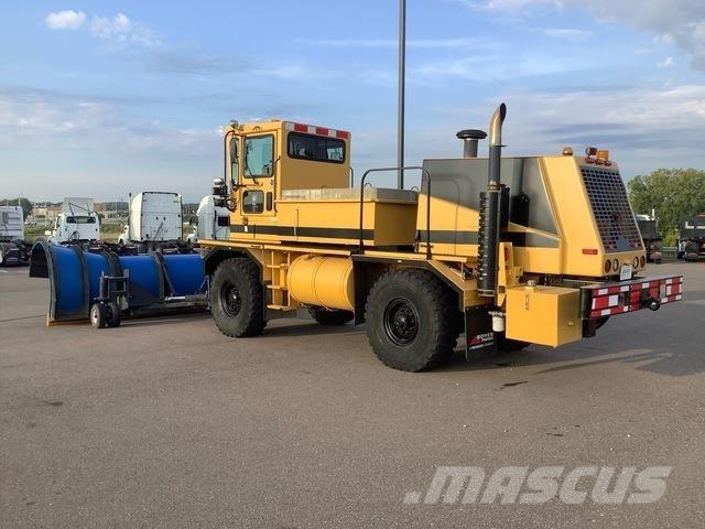 Oshkosh H2718 Sniega naži un tīrītāji