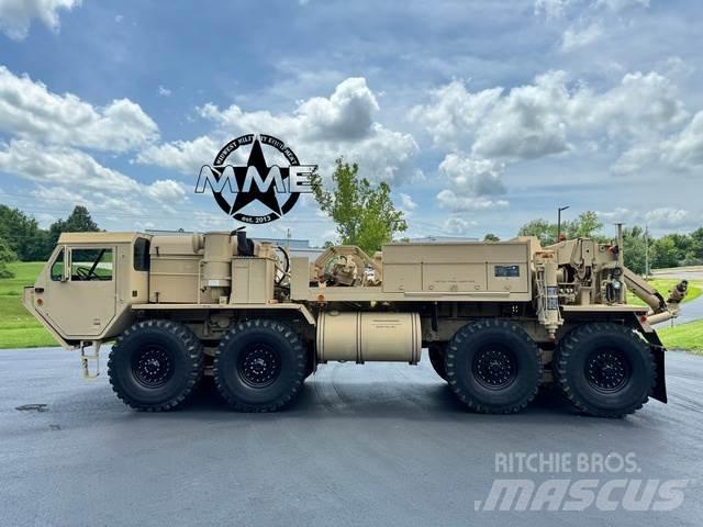 Oshkosh M984E1 Evakuators ar manipulatoru