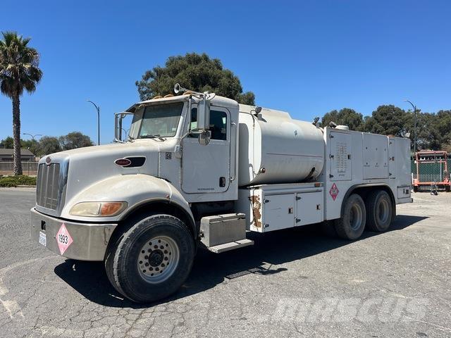 Peterbilt 335 Autocisterna
