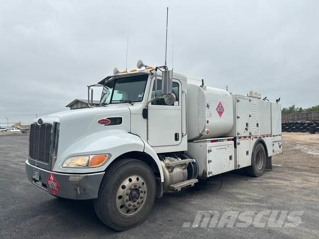 Peterbilt 337 Autocisterna