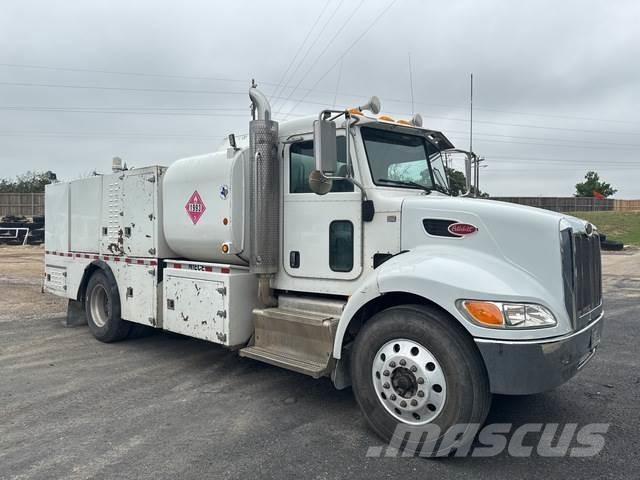 Peterbilt 337 Autocisterna