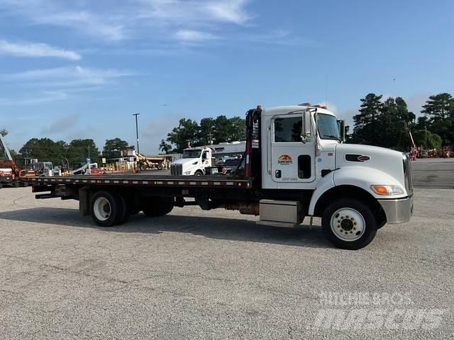 Peterbilt 337 Evakuators ar manipulatoru