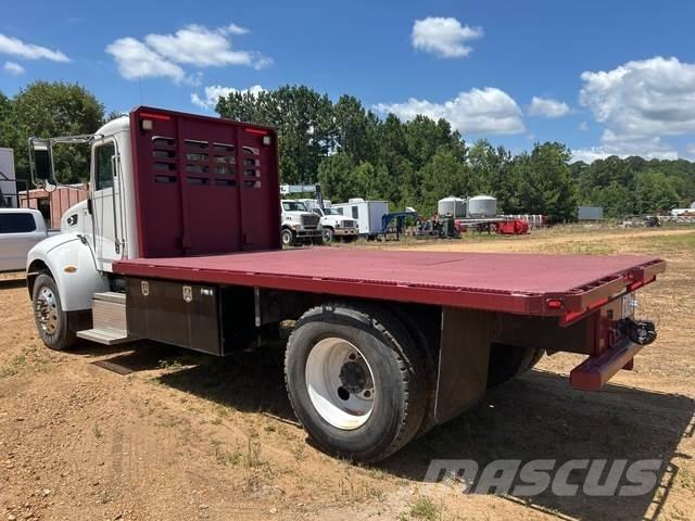 Peterbilt 337 Platformas/izkraušana no sāniem