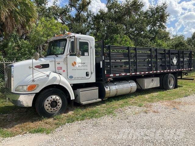 Peterbilt 337 Platformas/izkraušana no sāniem