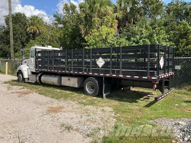 Peterbilt 337 Platformas/izkraušana no sāniem