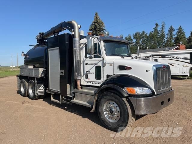 Peterbilt 348 Kāpurķēžu ekskavatori