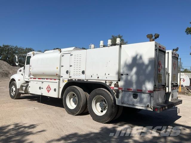 Peterbilt 348 Autocisterna