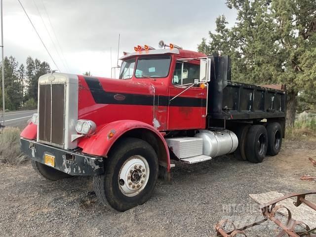 Peterbilt 358M Pašizgāzējs