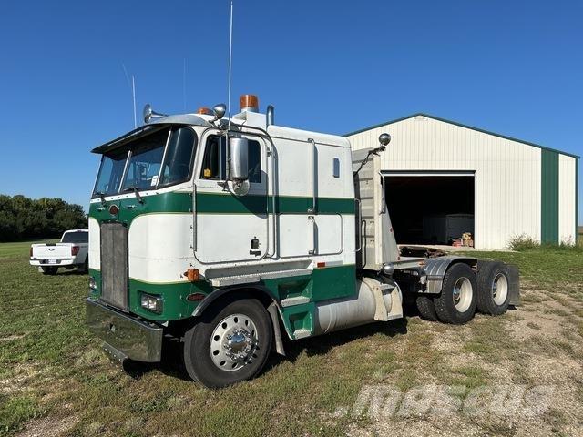 Peterbilt 362 Kabīnes un interjers