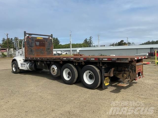 Peterbilt 365 Platformas/izkraušana no sāniem
