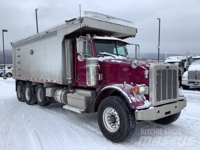Peterbilt 367 Pašizgāzējs