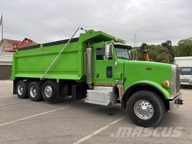 Peterbilt 367 Pašizgāzējs
