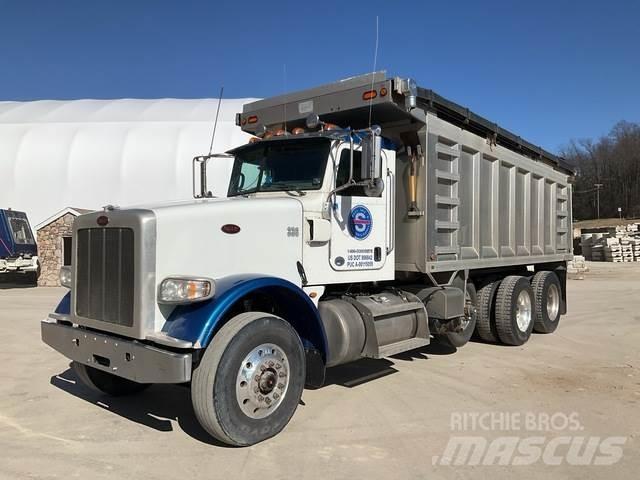 Peterbilt 367 Pašizgāzējs