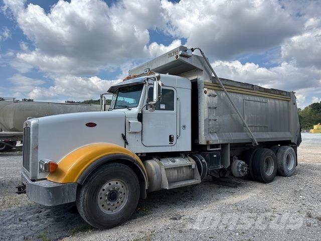Peterbilt 367 Pašizgāzējs