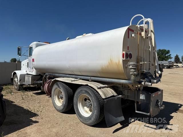 Peterbilt 377 Ūdens mašīnas