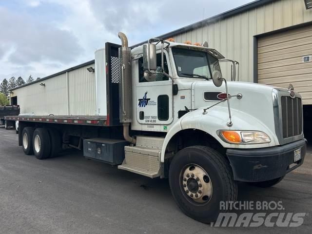 Peterbilt 382 Platformas/izkraušana no sāniem