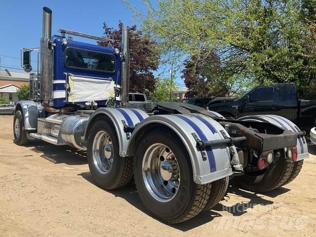 Peterbilt 388 Vilcēji