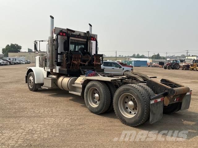 Peterbilt 388 Evakuators ar manipulatoru