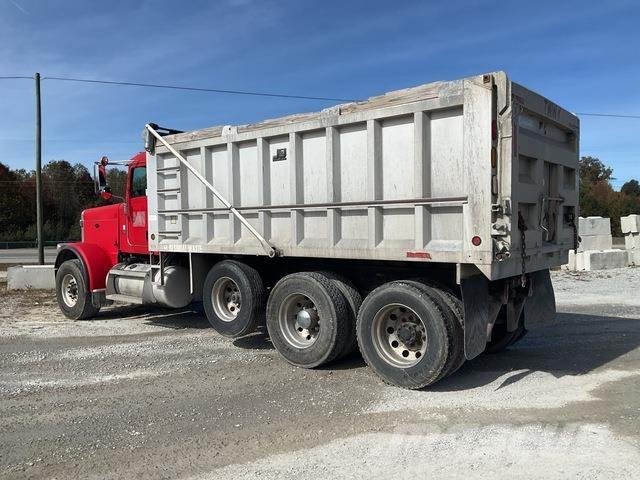 Peterbilt 388 Pašizgāzējs