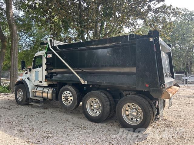 Peterbilt 548 Pašizgāzējs