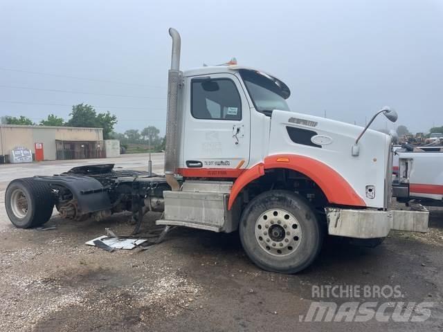 Peterbilt 567 Vilcēji