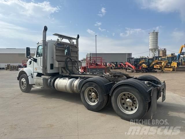 Peterbilt 567 Vilcēji