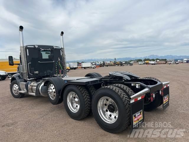 Peterbilt 567 Vilcēji