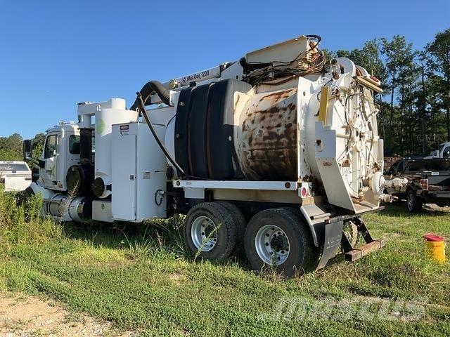Peterbilt 567 Kāpurķēžu ekskavatori