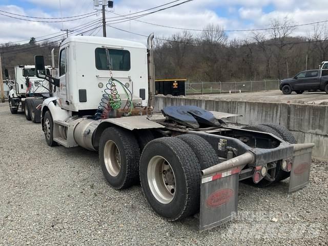 Peterbilt 579 Vilcēji
