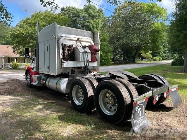 Peterbilt 579 Vilcēji