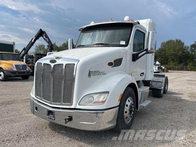 Peterbilt 579 Vilcēji