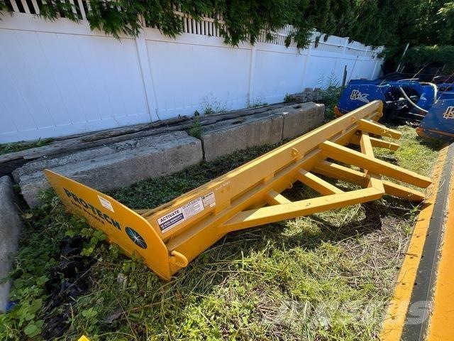  Protech LP18L Sniega naži un tīrītāji
