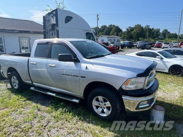 RAM 1500 Vieglais kravas automobilis/izkraušana no sāniem