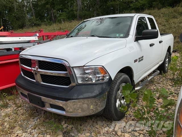 RAM 1500 Vieglais kravas automobilis/izkraušana no sāniem
