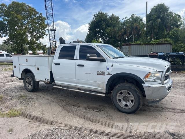 RAM 2500 Vieglais kravas automobilis/izkraušana no sāniem