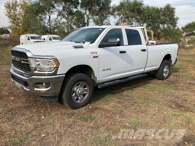 RAM 2500 Vieglais kravas automobilis/izkraušana no sāniem